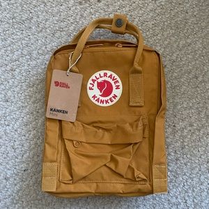 Kanken Mini in Acorn NWT